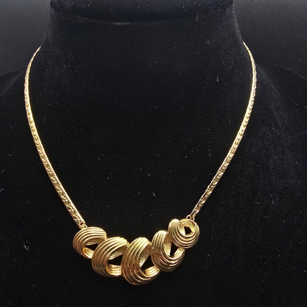 Avon 1989 Ribbon Curl Necklace Gold Tone Twisted Swirl Vintage Costume Jewelry